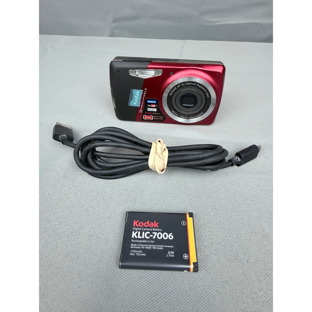 Kodak EasyShare M530 Red 12MP Digital Camera 3x Optical Zoom with Battery Cable